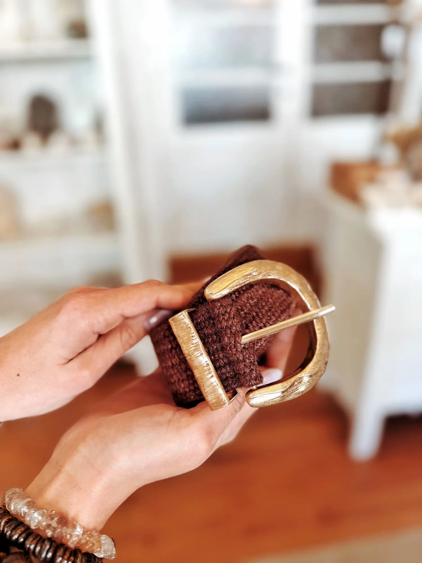 Ceinture en jute à boucle dorée