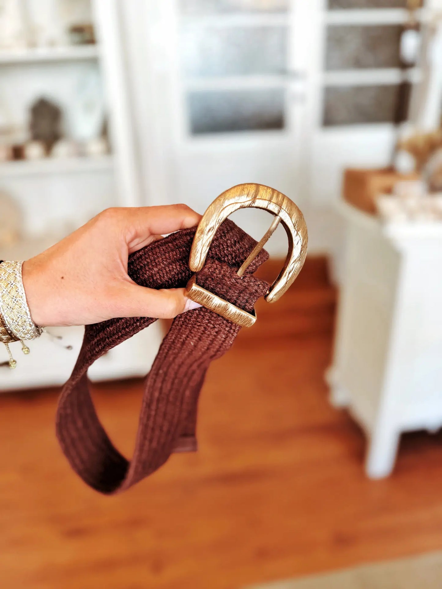 Ceinture en jute à boucle dorée