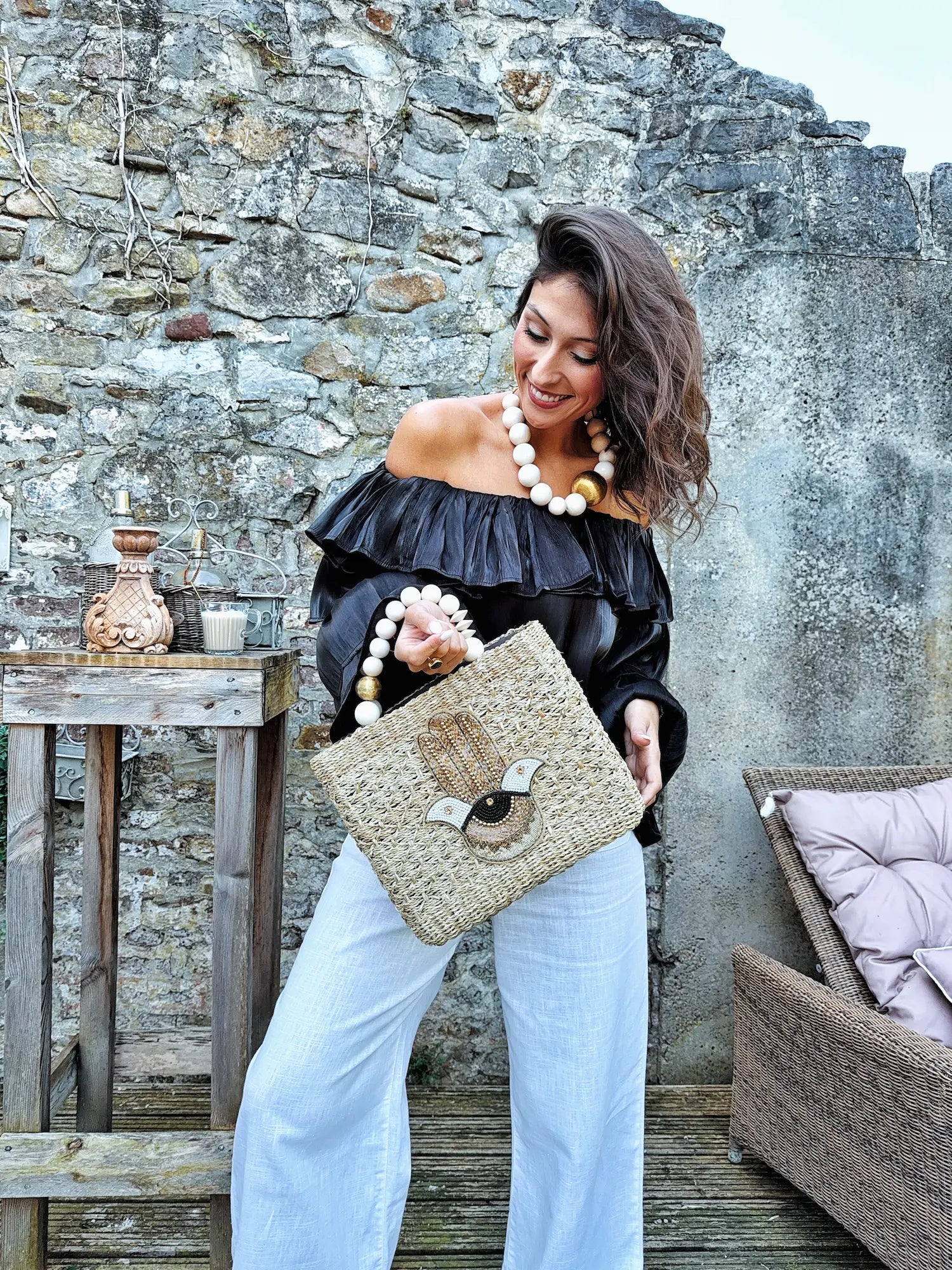 Blouse noire à volants