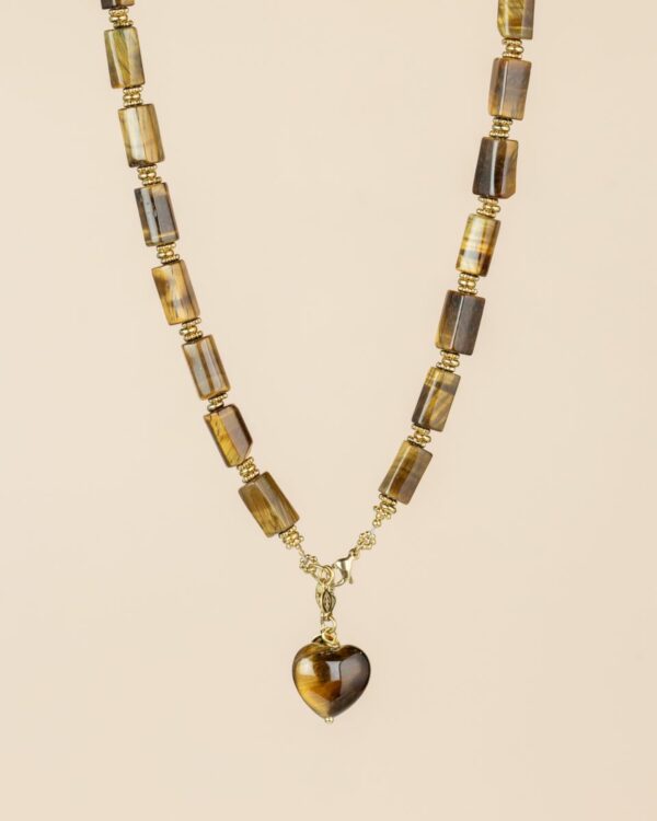 Collier Oeil de tigre – pendentif cœur