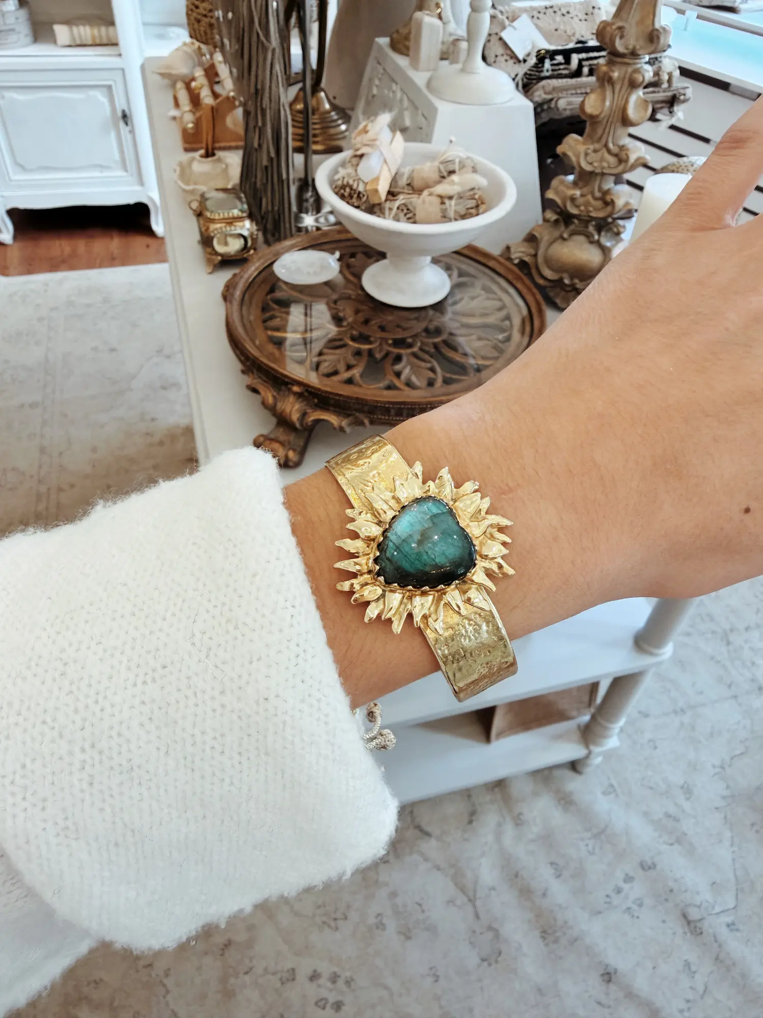 Bracelet manchette – cœur sacré labradorite