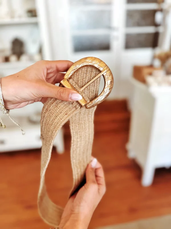 Ceinture en jute à boucle dorée